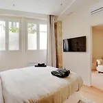 Appartement Haut De Gamme Avec 2 Salles De Bains Et Climatisation Au Coeur Du Marais