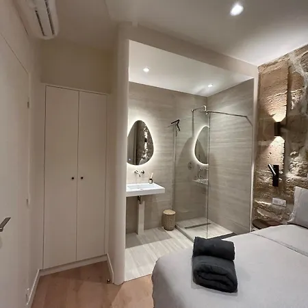 De Gamme Avec 2 Salles De Bains Et Climatisation Au Coeur Du Marais * Paris